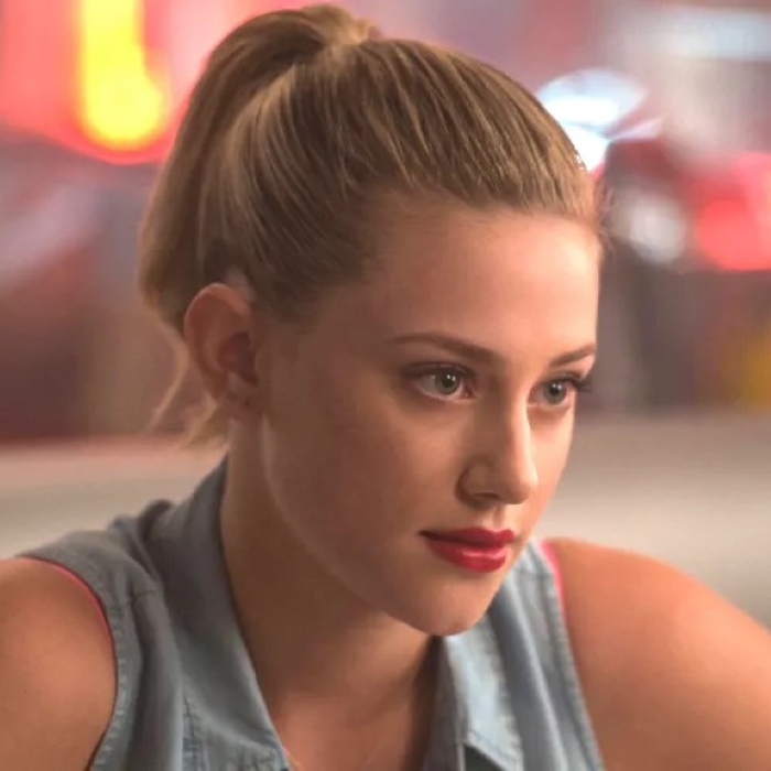 Lili Reinhart Height Age Weight Measurement Wiki Bio and Net Worth